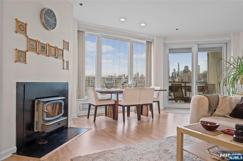 Foto principal - 600 Harbor Blvd