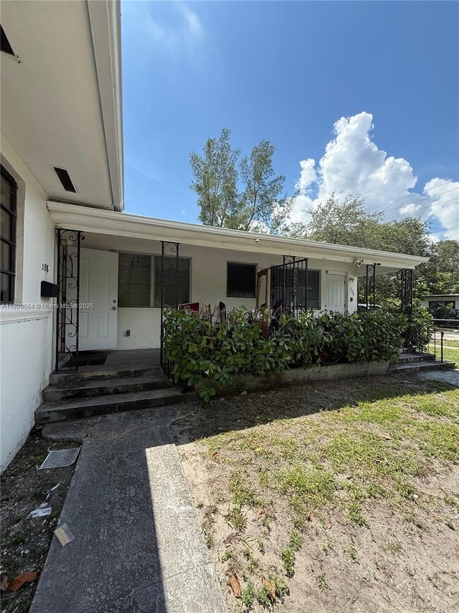 Foto del edificio - 500 NE 136th St
