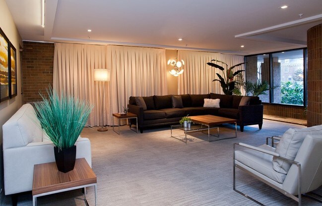 Vestíbulo - Beacon Street Apartments, 1111