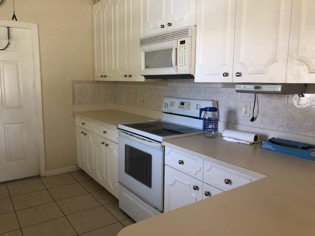 Building Photo - 2 bedroom in Port St. Lucie FL 34952