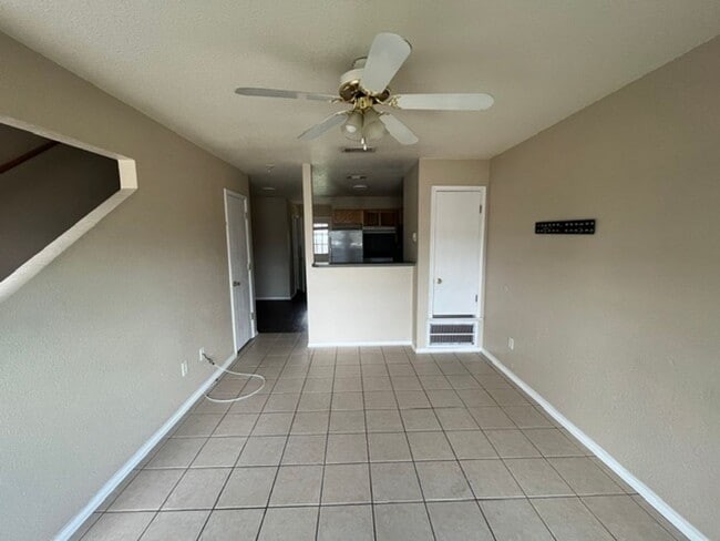 Building Photo - 4411 Abigail Dr