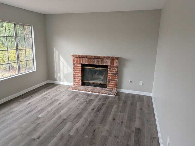 Building Photo - Mira Mesa Home