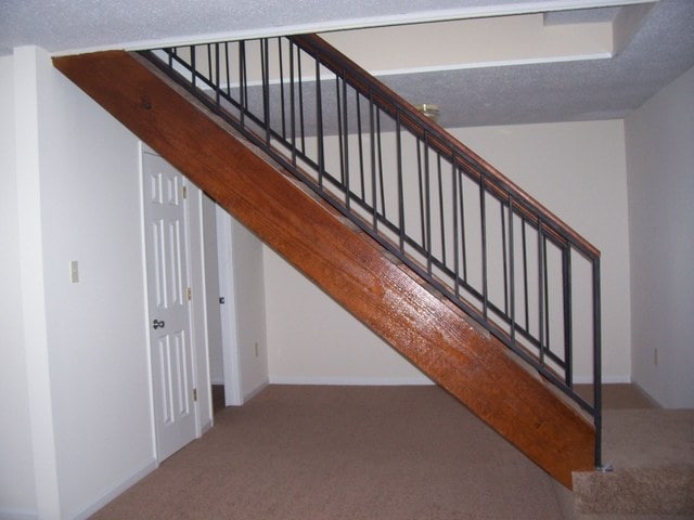  - 632 Vouray Dr