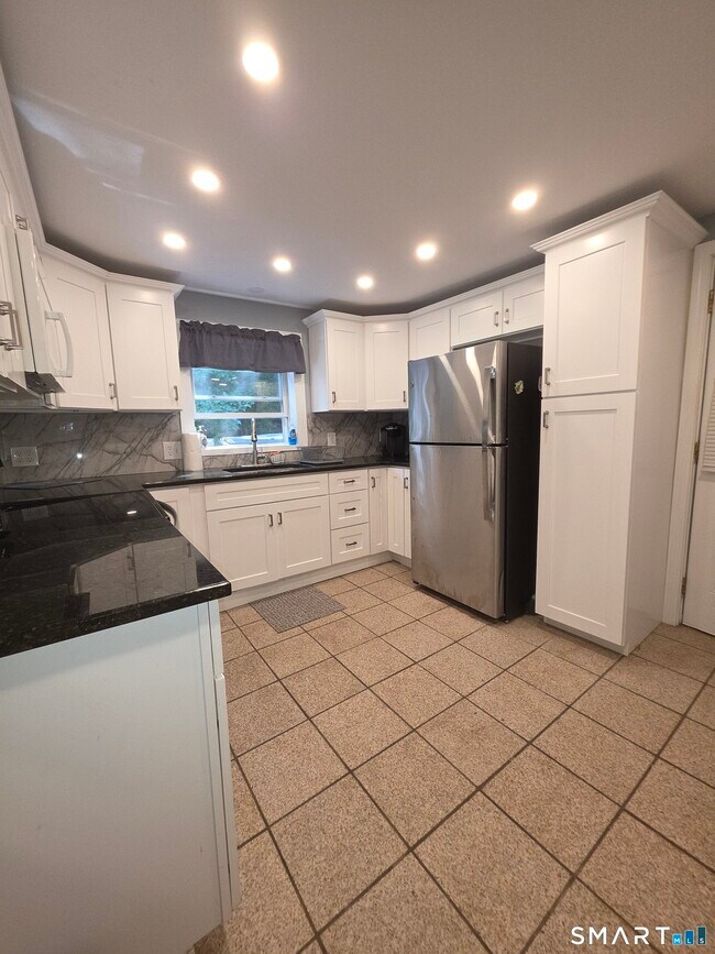 Foto del edificio - 390 Hicks Ave