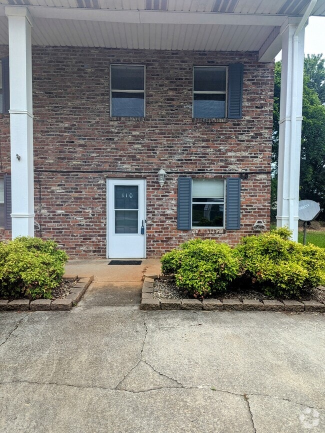 Building Photo - 110 Stone Tree Dr