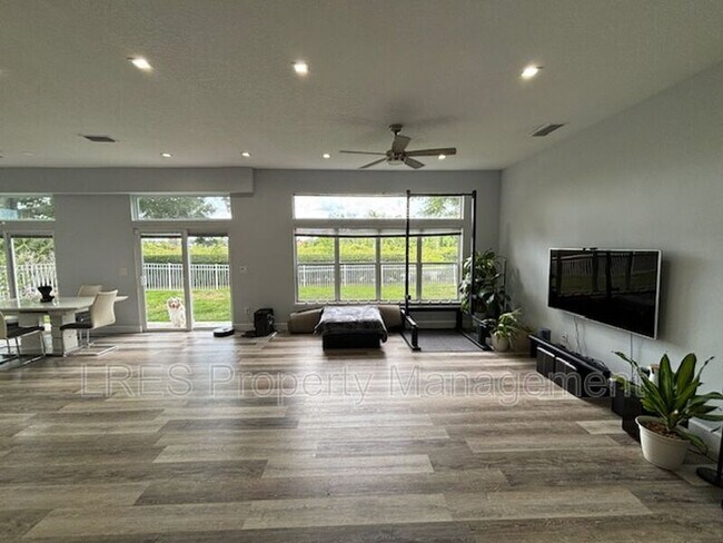 Foto del edificio - 124 Wimbledon Cir