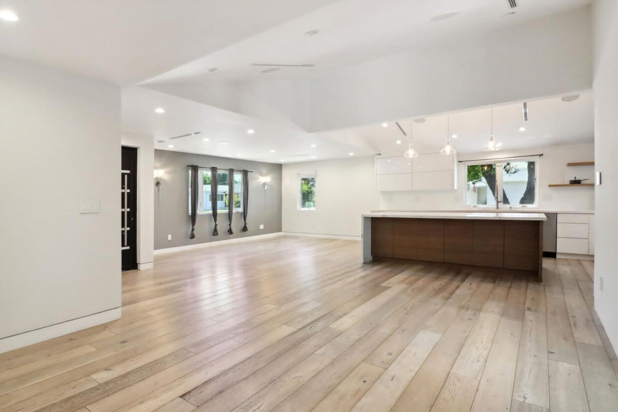 Foto principal - 19041 Calvert St