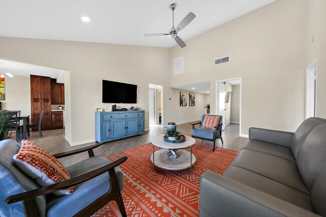 Building Photo - 41542 Jupiter Hills Ct
