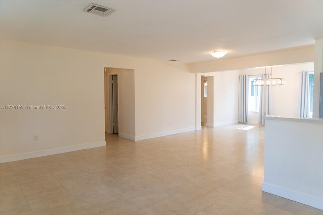 Foto del edificio - 7700 NW 16th Ct