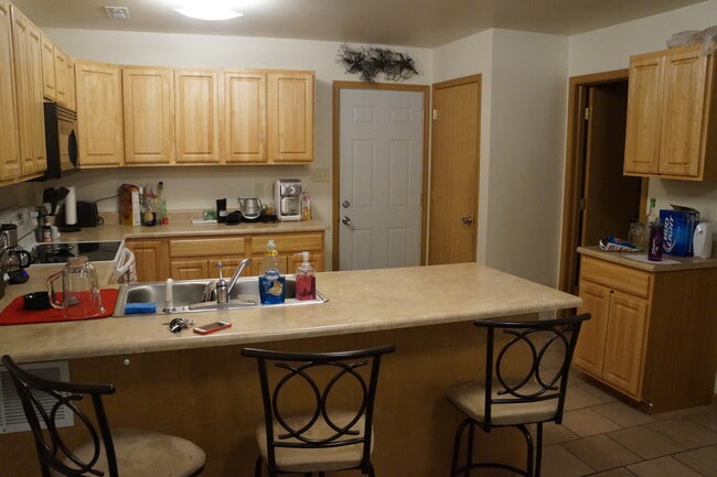 Building Photo - 1504 Starview Dr