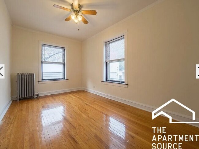 Building Photo - 2108 W Ainslie St