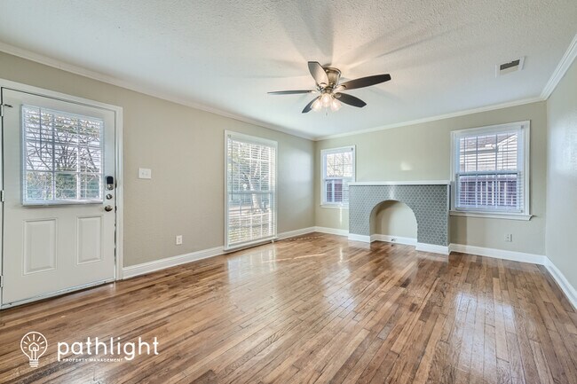 Building Photo - 3920 Calmont Avenue, Fort Worth, TX, 76107