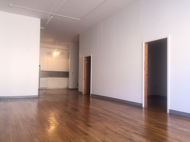 Foto del edificio - 70 Wyckoff Ave