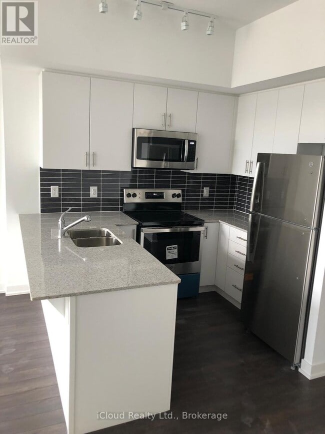 Photo du bâtiment - 550 N Service Rd