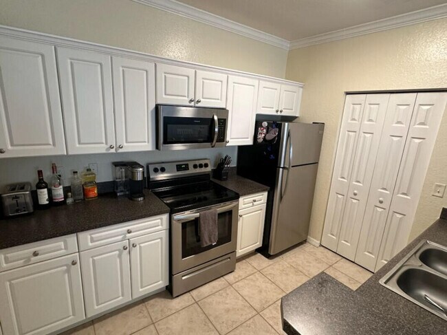 Foto del edificio - 486 SE McDonald Ln