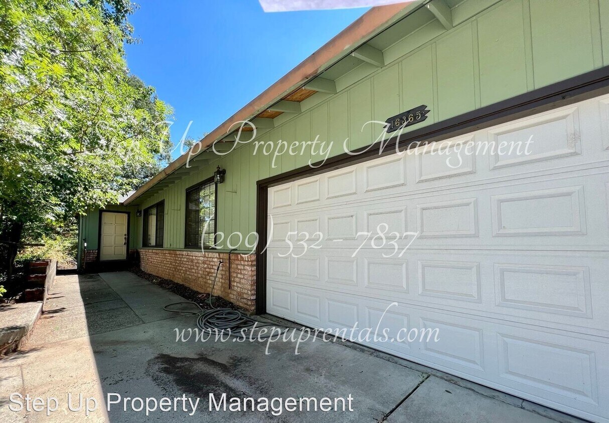 2 br, 1.5 bath House 16365 Corte Del Cie... House Rental in Sonora