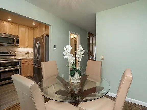 Foto del edificio - 1-Bedroom Gem in Redwood City – Your Perfect Retreat Awaits!"