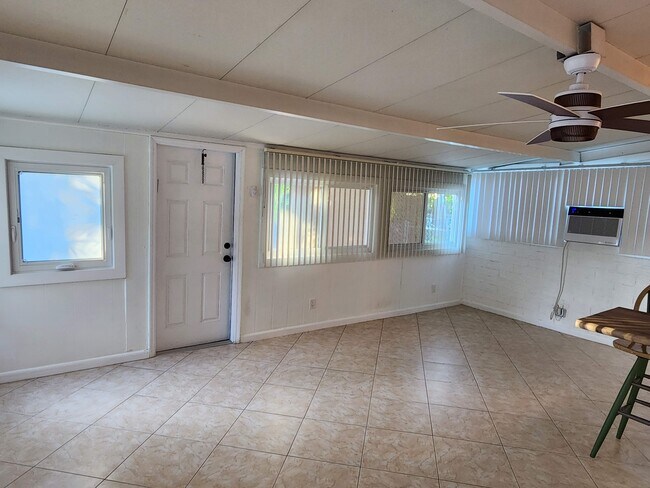 Foto del edificio - 465 SW 59th Ave