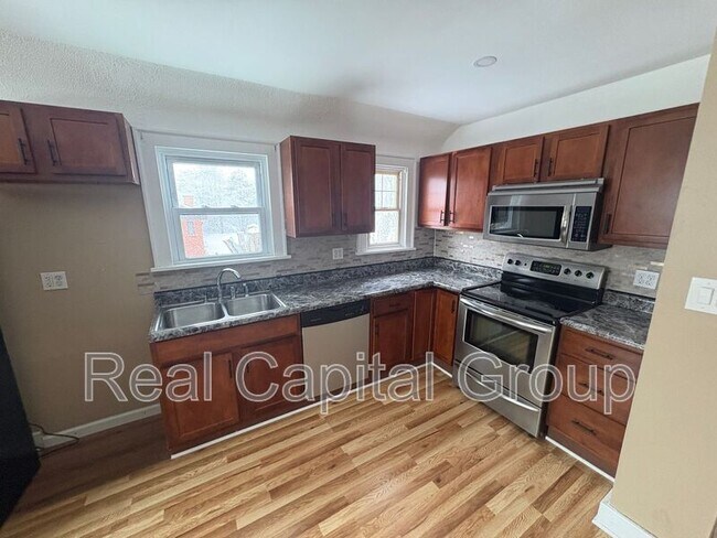 Foto del edificio - 873 Western Ave