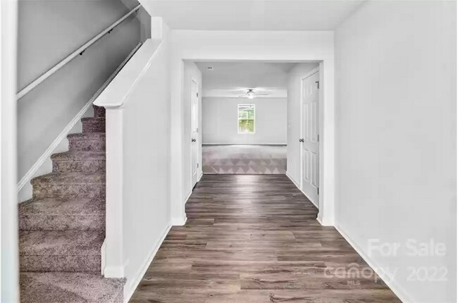 Foto del edificio - 713 Hawley St