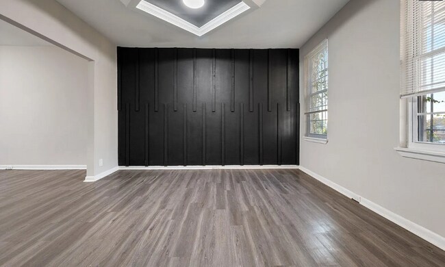 Foto del edificio - 281 W Franklin St