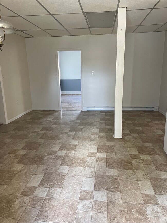 Kitchen - 1 S Terrace Dr