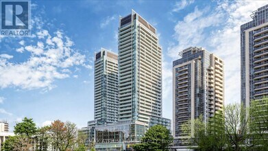 Building Photo - 8 Olympic Gdn Dr