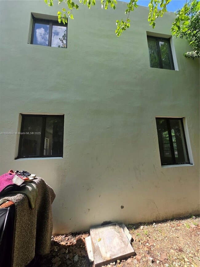 Building Photo - 3685 Frow Ave