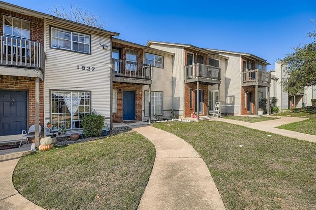 Building Photo - 1827 River Crossing Cir