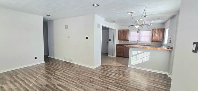 Foto del edificio - 1812 Shady Crest St