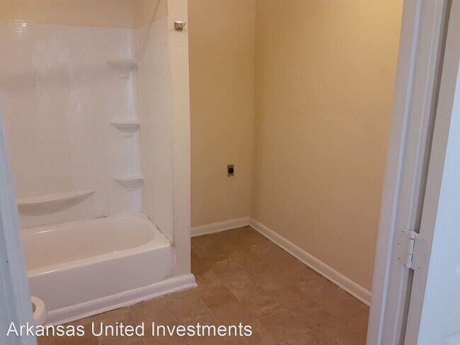 Foto del edificio - 2 br, 1 bath House - 121 Joiner Ave