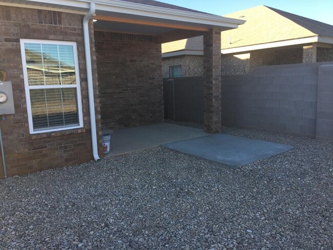 Private cinder block backyard - 2640 E 14th St