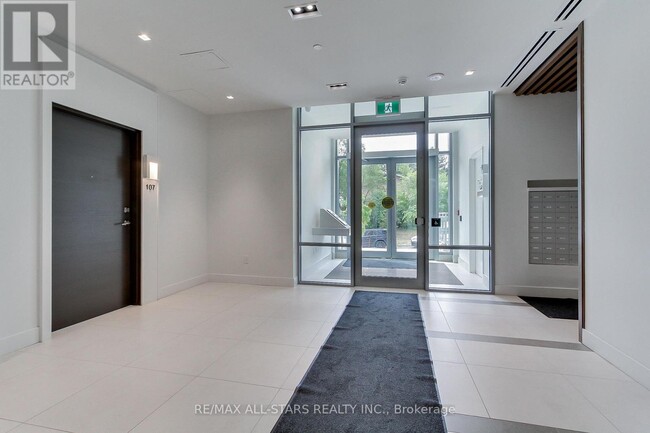 Building Photo - 2-302 Teagarden Ct