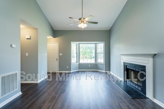 Building Photo - 3533 Piedmont Dr