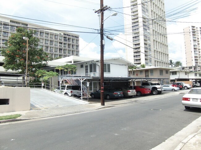 Building Photo - 522 Lauiki St