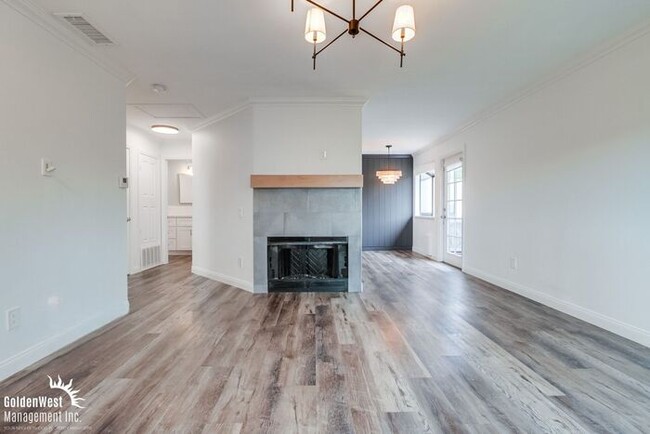 Foto del edificio - Elegant 1Bdm 1Ba Condo with Balcony, Garag...