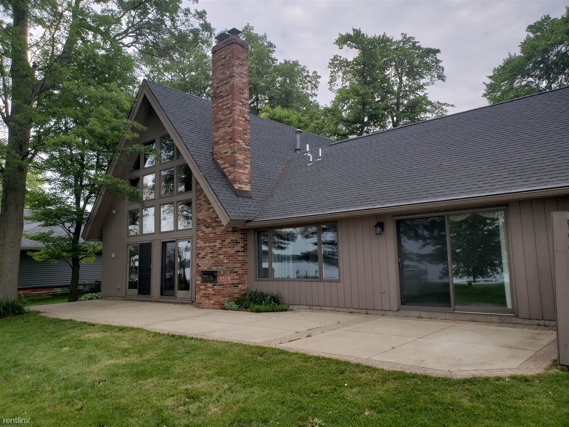 Primary Photo - 4 br, 2 bath House - 9220 East Shore Dr