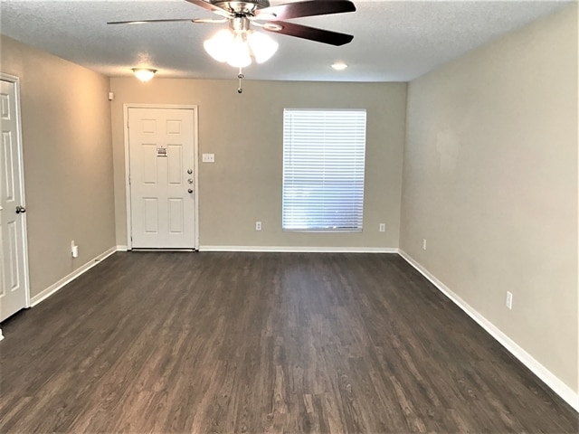 Building Photo - 16904 Tableland Trl