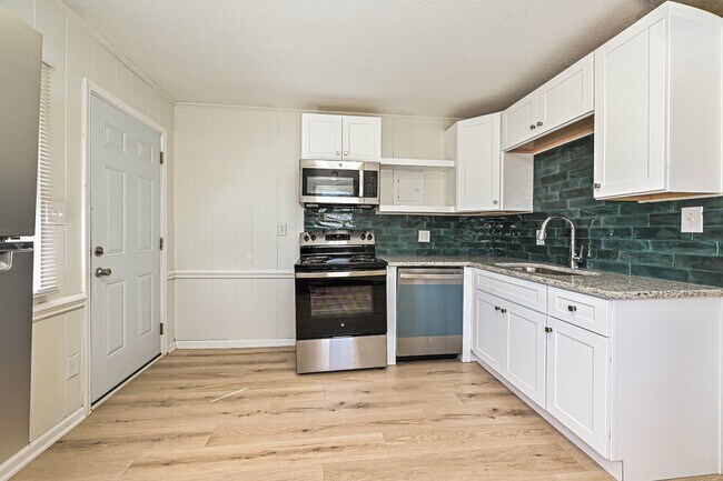 Foto del edificio - 306 E Hudson St