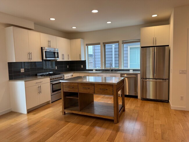 Foto del edificio - 4222 Linden Ave N