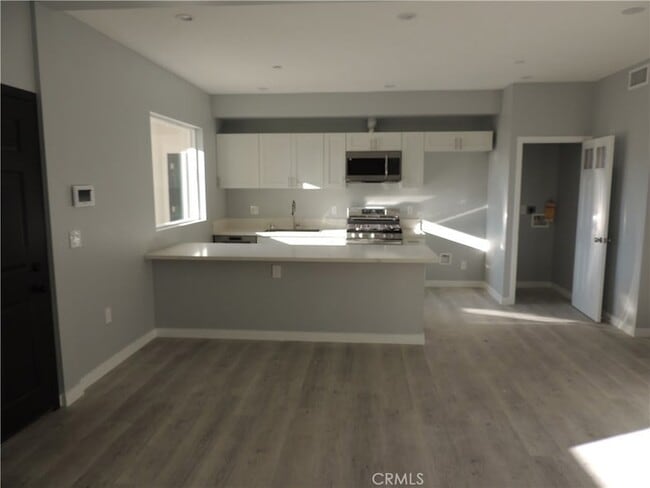 Building Photo - 22735 Del Valle St