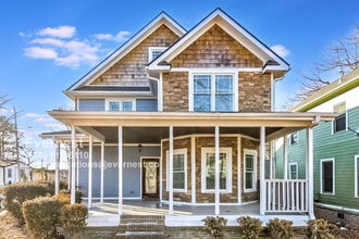 Building Photo - 3559 Victoria St