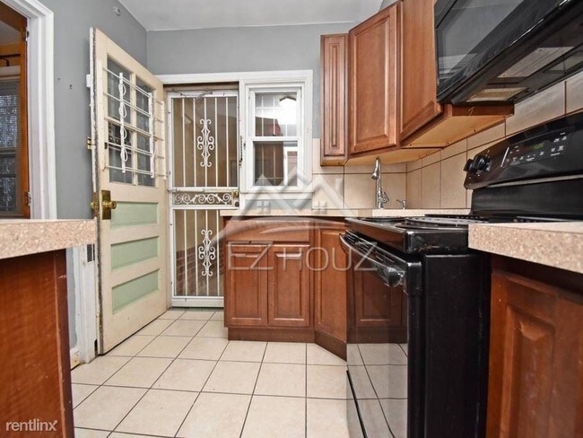 Building Photo - 4 br, 2 bath House - 4508 Fairview Avenue