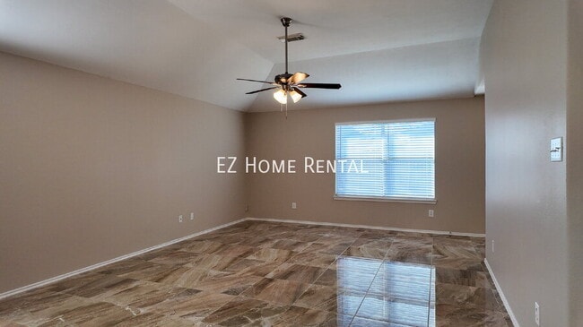Building Photo - 23919 Clipper Hill Ln