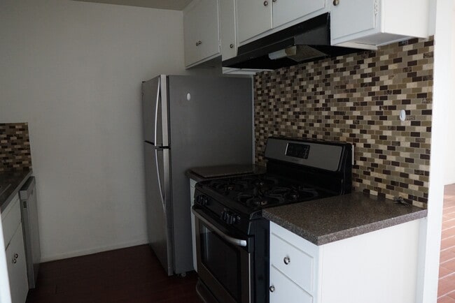 Building Photo - 27400 Hombria Dr