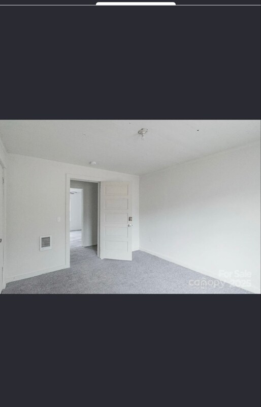 Foto del edificio - 609 Cedar St