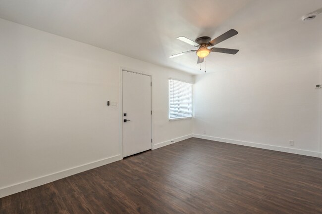 Foto del edificio - 377 N 4th Ave