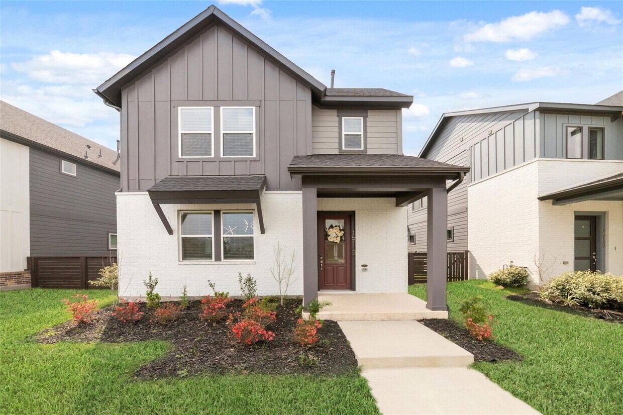 Foto principal - 15115 Parkland Canyon Dr