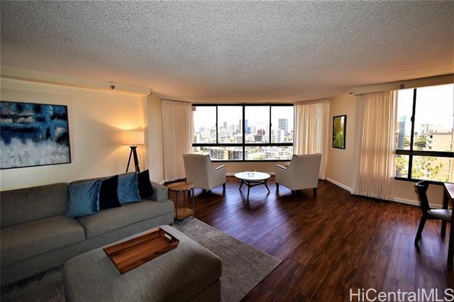 Building Photo - 1050 Lunalilo St