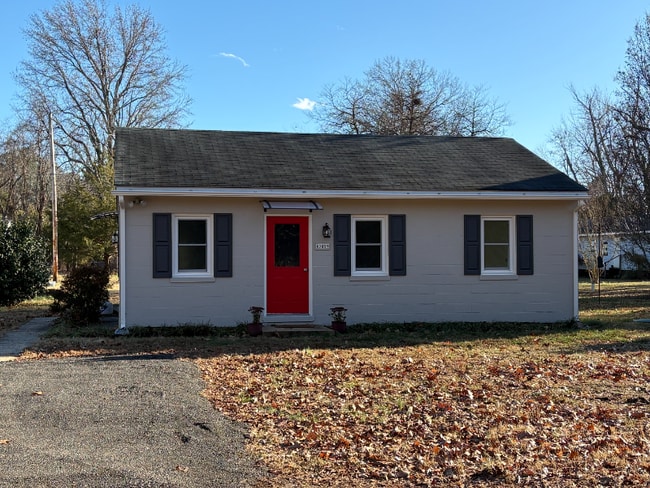 Building Photo - 43859 Bardmore Way